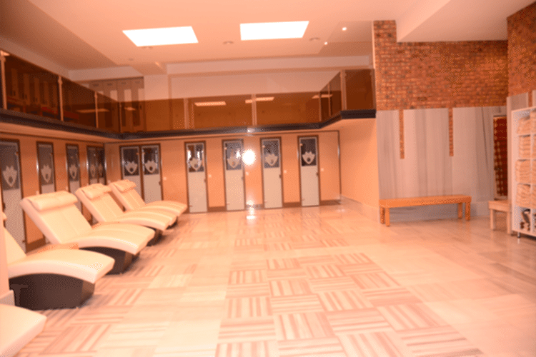 hamam meydan dinlenme alanı